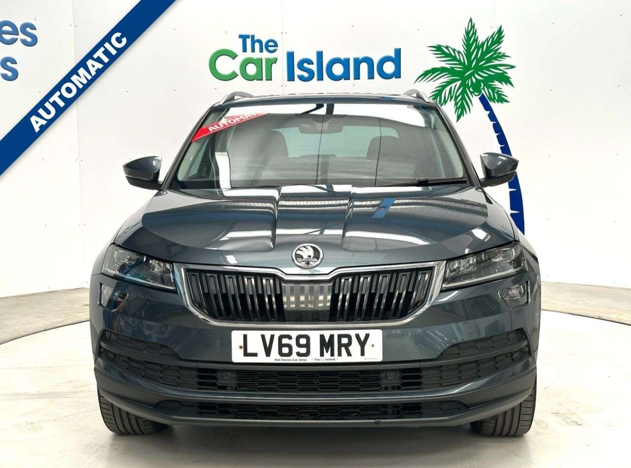 A 2019 SKODA KAROQ 1.5 TSI ACT Edition SUV 5dr Petrol DSG Euro 6 (s/s) (150 ps) Heated Leather A 2019 SKODA KAROQ 1.5 TSI ACT Edition SUV 5dr Petrol DSG Euro 6 (s/s) (150 ps) Heated Leather
