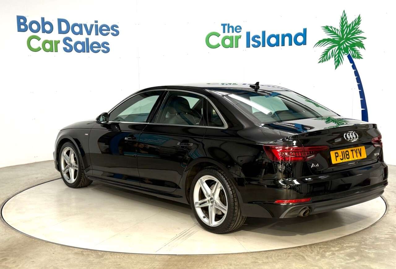 2018 AUDI A4 2018 AUDI A4