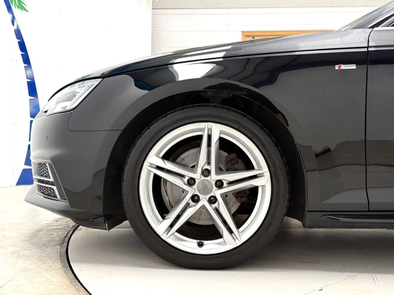 2018 AUDI A4 2018 AUDI A4
