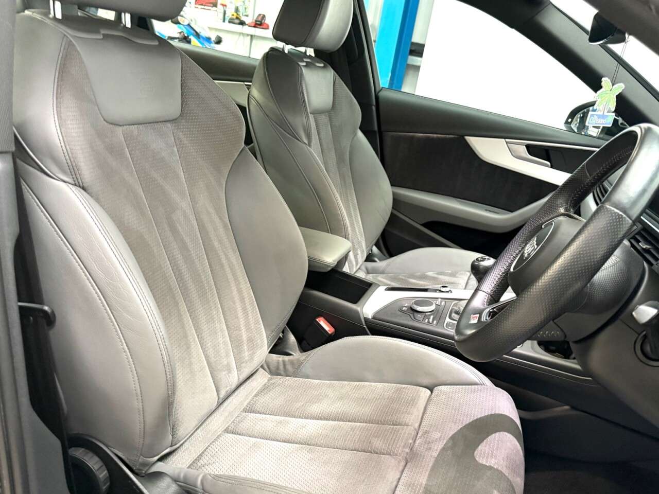 2018 AUDI A4 2018 AUDI A4