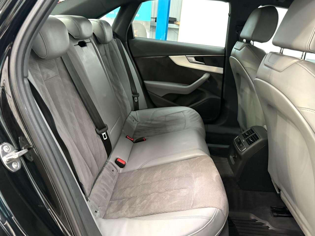 2018 AUDI A4 2018 AUDI A4