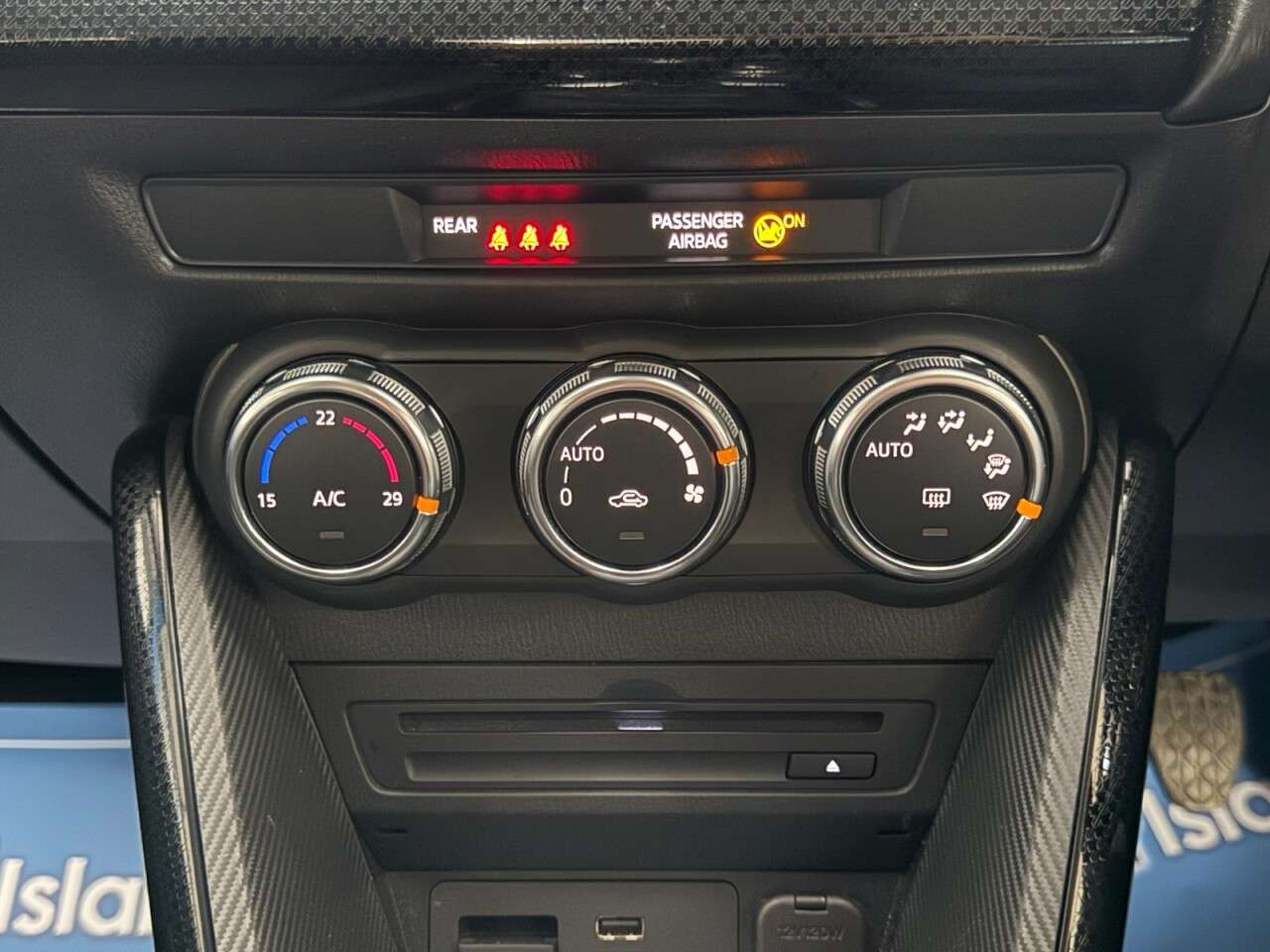 2018 MAZDA MAZDA2 2018 MAZDA MAZDA2