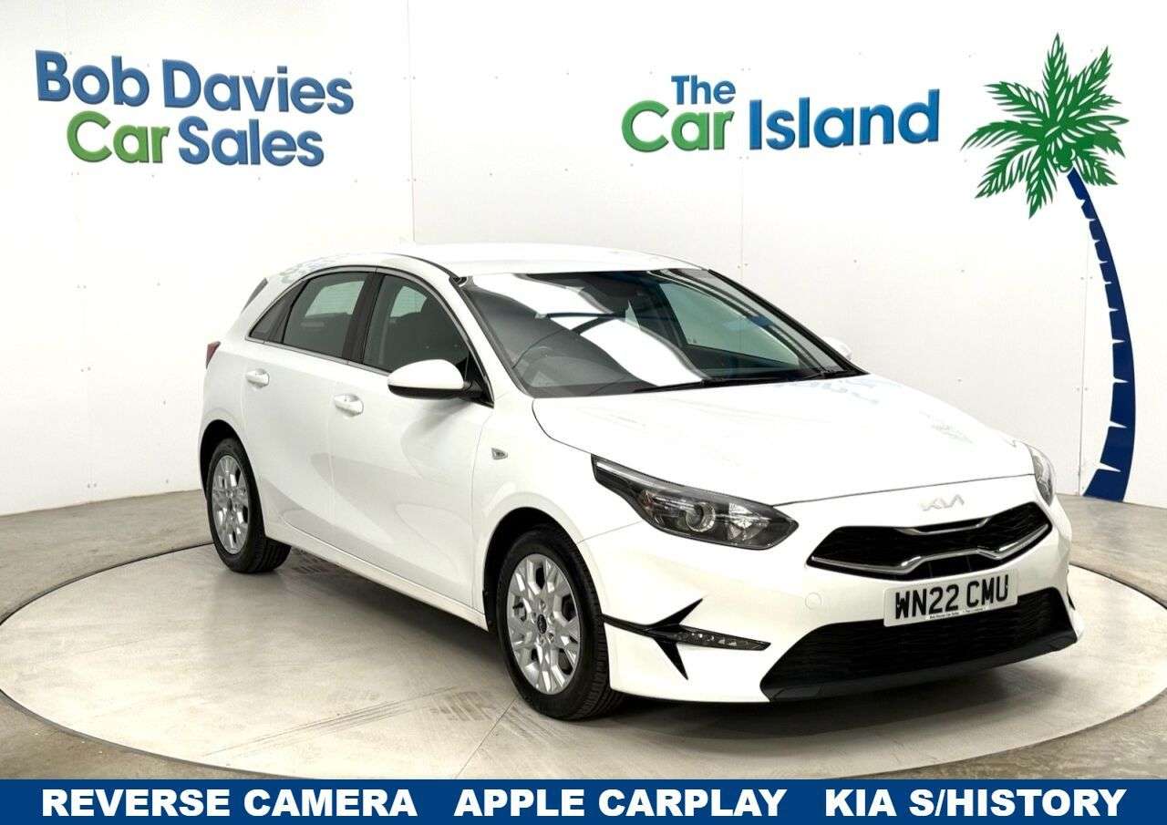 A 2022 KIA CEED 1.0 T-GDi 2 Hatchback 5dr Petrol Manual Euro 6 (s/s) (118 bhp) Reverse Cam, A 2022 KIA CEED 1.0 T-GDi 2 Hatchback 5dr Petrol Manual Euro 6 (s/s) (118 bhp) Reverse Cam,