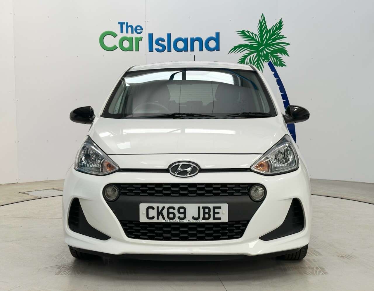 A 2019 HYUNDAI I10 1.0 Play Hatchback 5dr Petrol Manual Euro 6 (67 ps) Bluetooth Media, Apple A 2019 HYUNDAI I10 1.0 Play Hatchback 5dr Petrol Manual Euro 6 (67 ps) Bluetooth Media, Apple