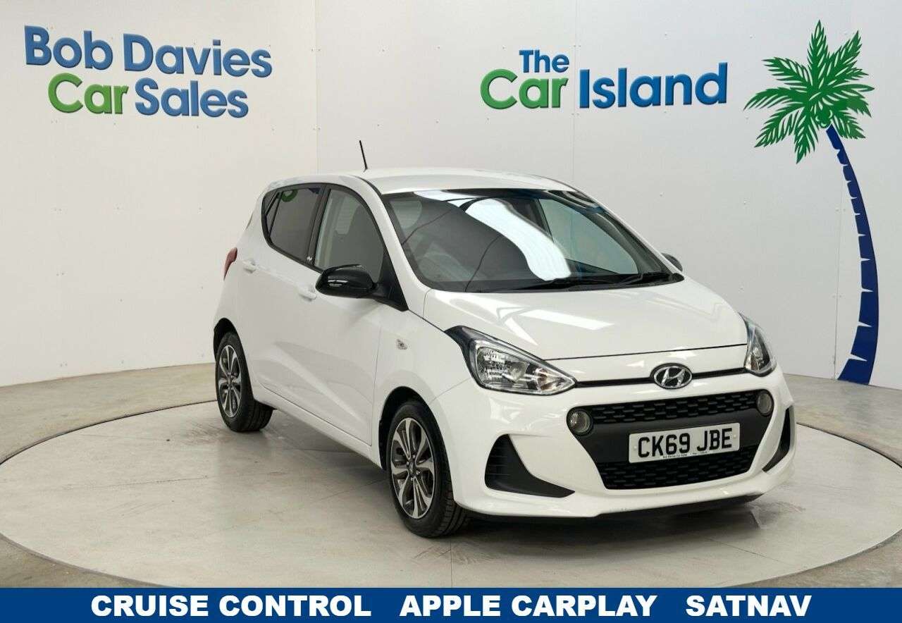 A 2019 HYUNDAI I10 1.0 Play Hatchback 5dr Petrol Manual Euro 6 (67 ps) Bluetooth Media, Apple A 2019 HYUNDAI I10 1.0 Play Hatchback 5dr Petrol Manual Euro 6 (67 ps) Bluetooth Media, Apple