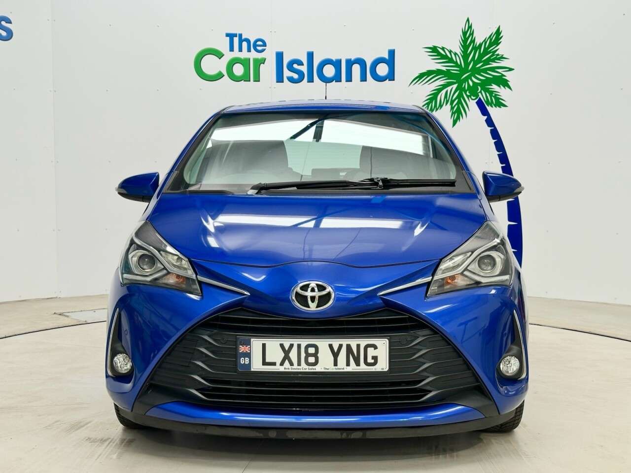 A 2018 TOYOTA YARIS 1.5 VVT-i Icon Tech Hatchback 5dr Petrol Manual Euro 6 (111 ps) Cruise Cont A 2018 TOYOTA YARIS 1.5 VVT-i Icon Tech Hatchback 5dr Petrol Manual Euro 6 (111 ps) Cruise Cont