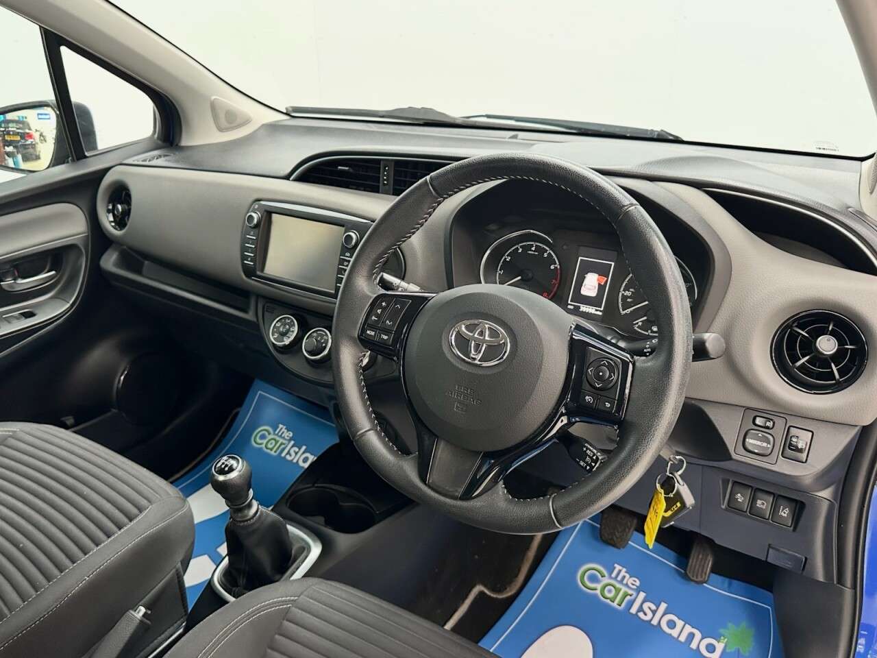 2018 TOYOTA YARIS 2018 TOYOTA YARIS