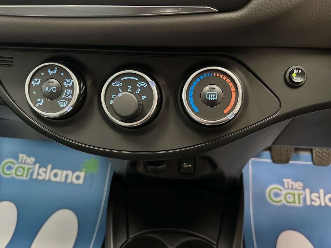 2018 TOYOTA YARIS 2018 TOYOTA YARIS