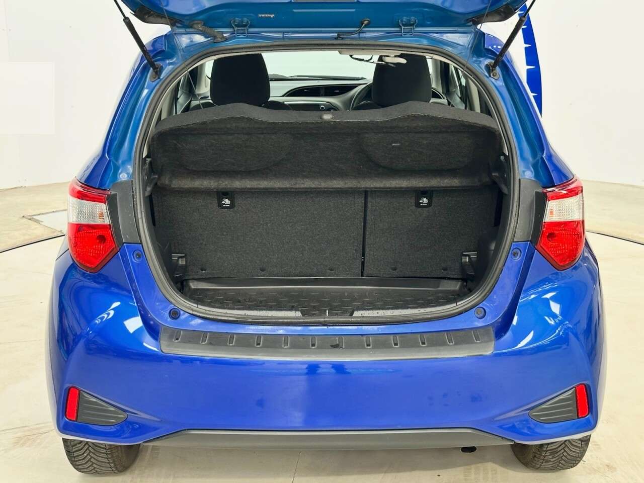 2018 TOYOTA YARIS 2018 TOYOTA YARIS