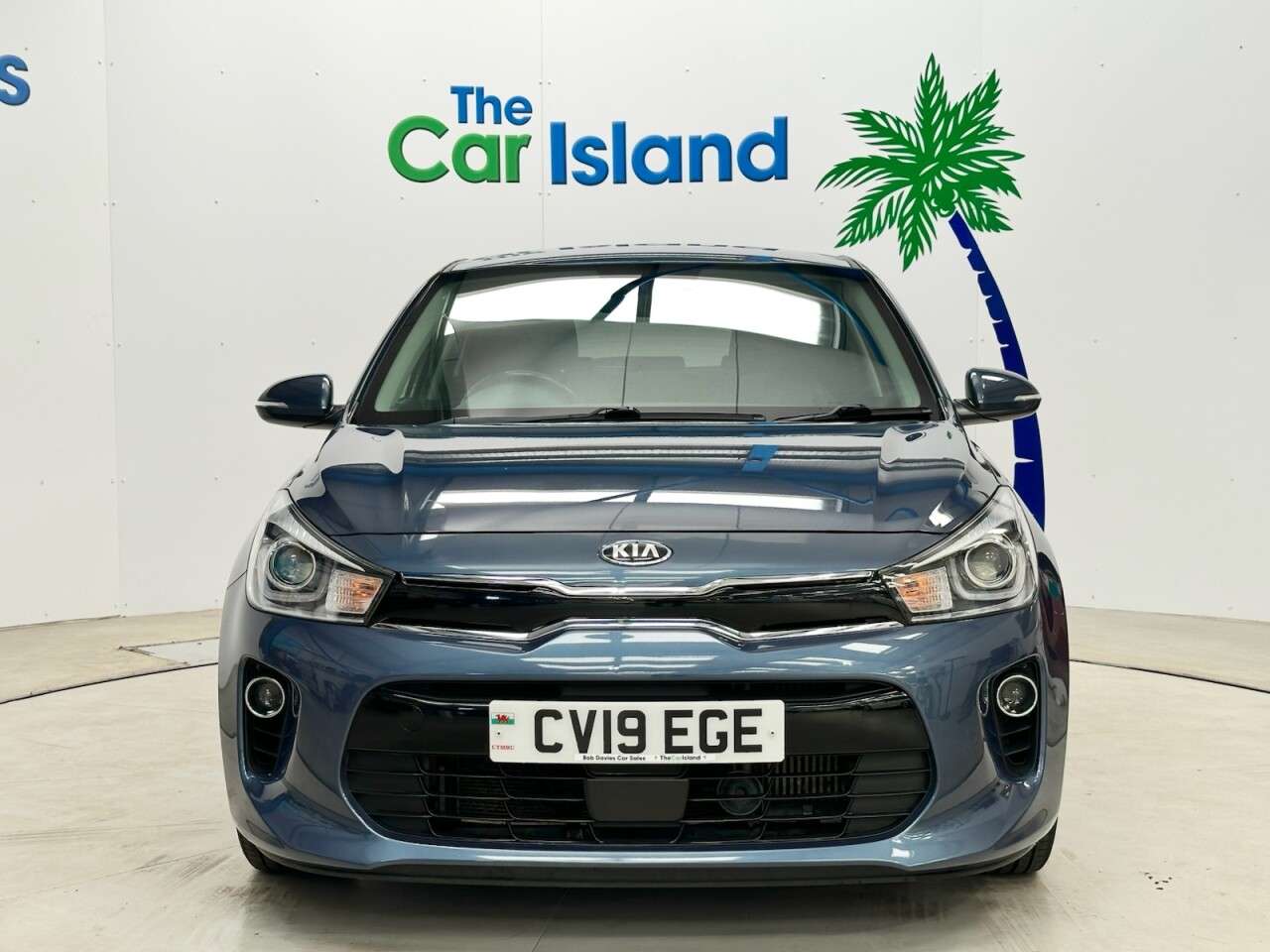 A 2019 KIA RIO 1.0 T-GDi 3 Hatchback 5dr Petrol Manual Euro 6 (s/s) (99 bhp) Parking Camer A 2019 KIA RIO 1.0 T-GDi 3 Hatchback 5dr Petrol Manual Euro 6 (s/s) (99 bhp) Parking Camer