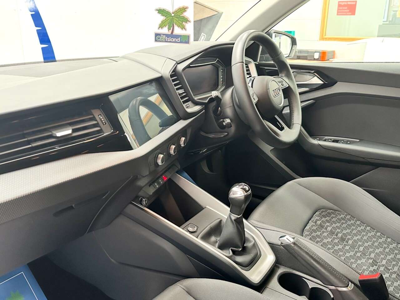 2021 AUDI A1 2021 AUDI A1