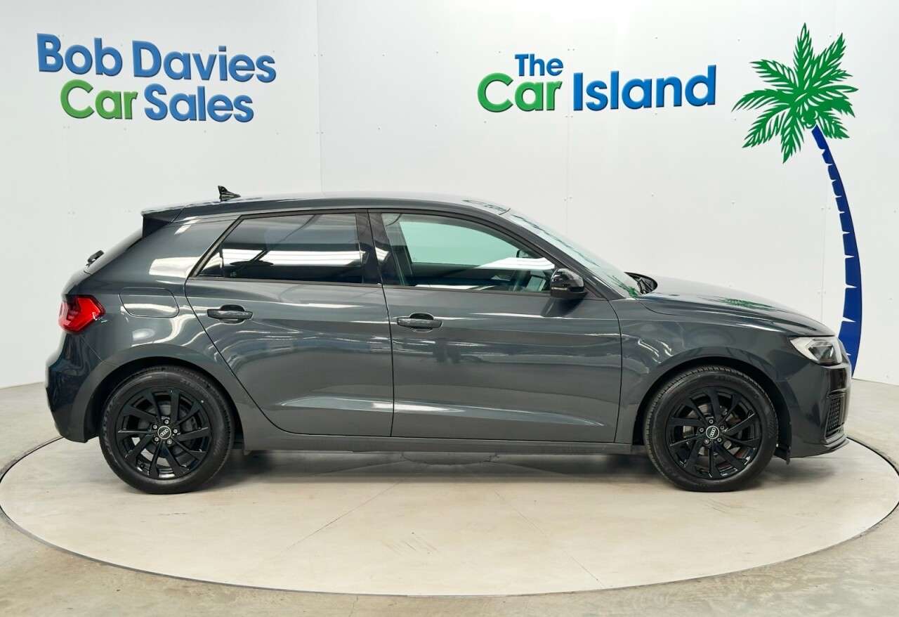 2021 AUDI A1 2021 AUDI A1