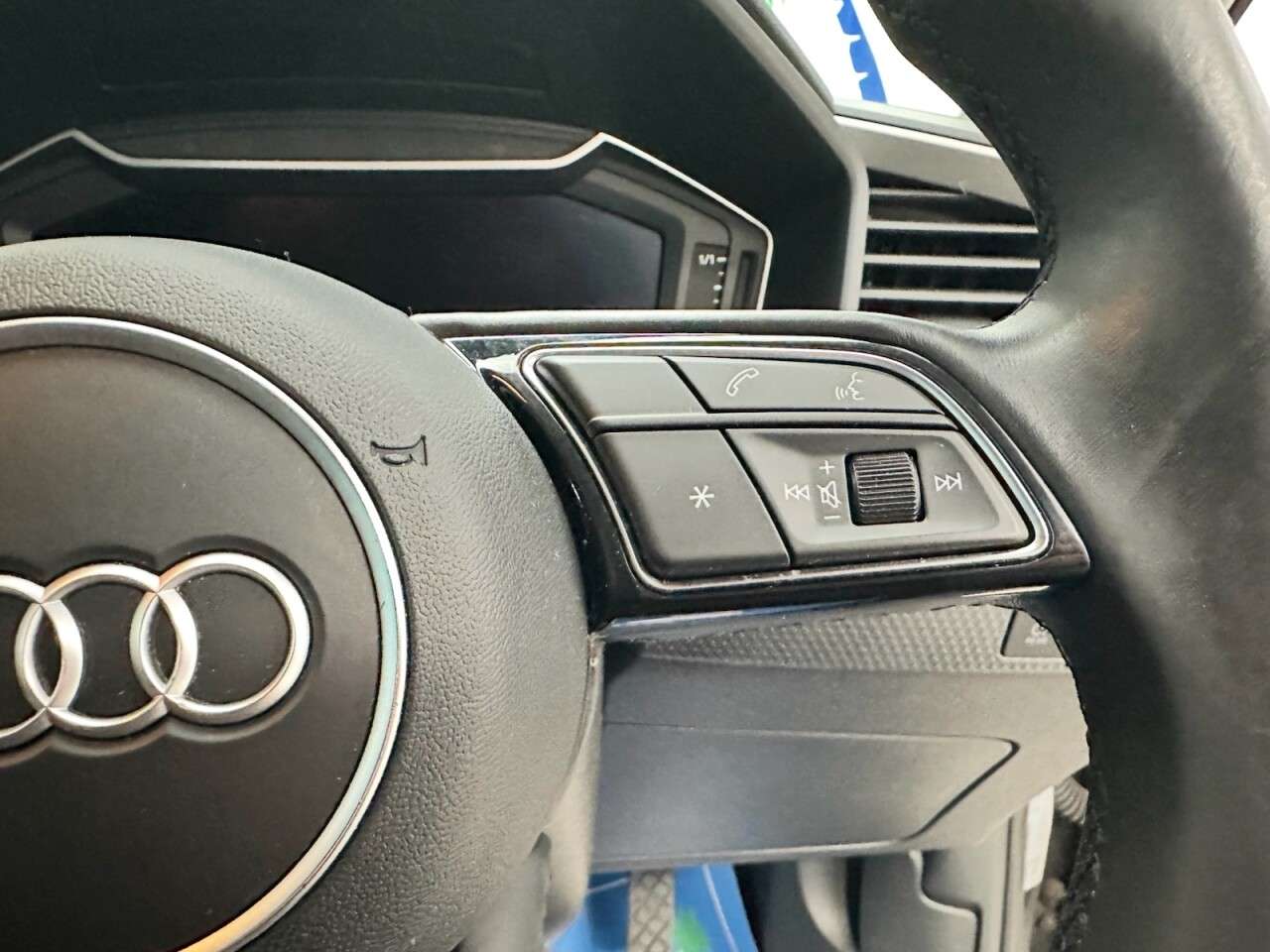 2021 AUDI A1 2021 AUDI A1