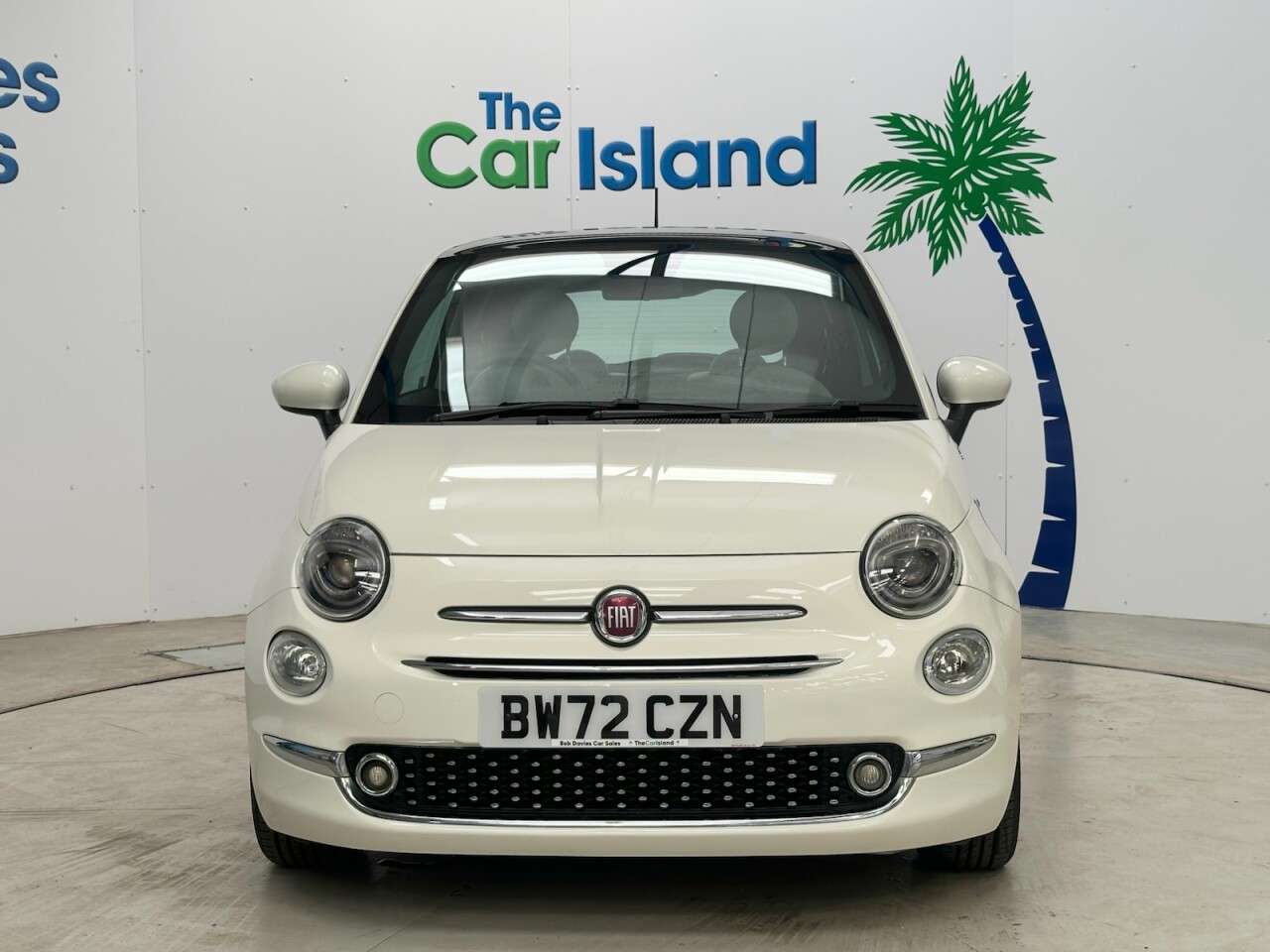 A 2023 FIAT 500 1.0 MHEV Dolcevita Hatchback 3dr Petrol Manual Euro 6 (s/s) (70 bhp) Bossa A 2023 FIAT 500 1.0 MHEV Dolcevita Hatchback 3dr Petrol Manual Euro 6 (s/s) (70 bhp) Bossa