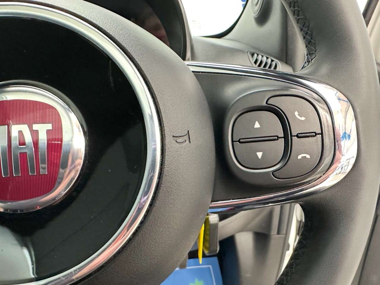 2023 FIAT 500 2023 FIAT 500