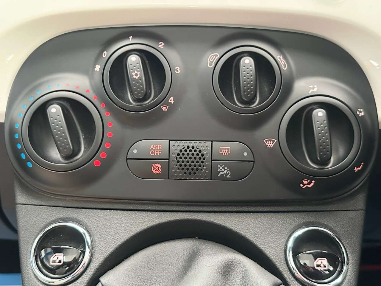 2023 FIAT 500 2023 FIAT 500