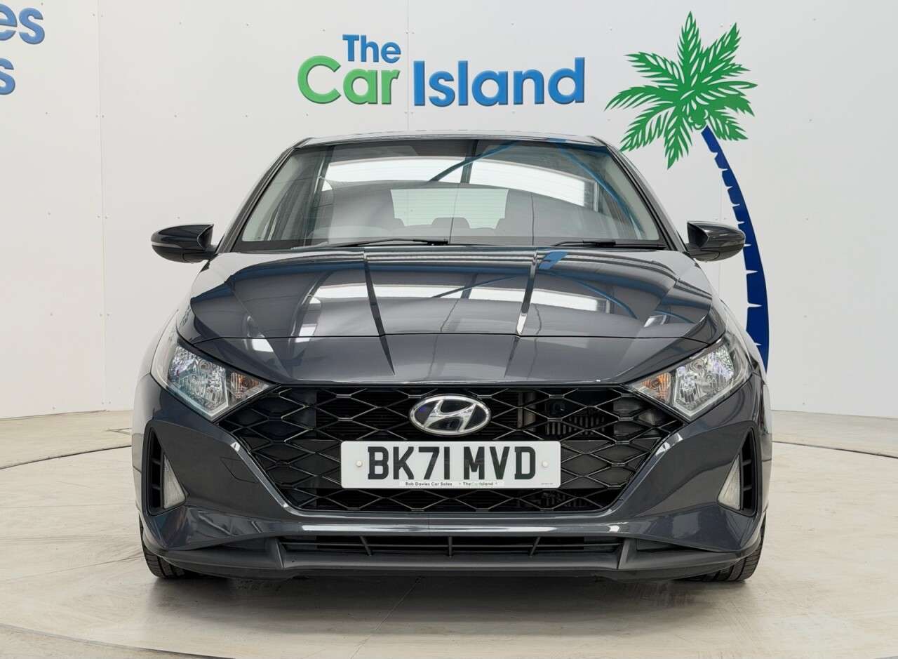 A 2021 HYUNDAI I20 1.0 T-GDi Element Hatchback 5dr Petrol Manual Euro 6 (s/s) (100 ps) Great S A 2021 HYUNDAI I20 1.0 T-GDi Element Hatchback 5dr Petrol Manual Euro 6 (s/s) (100 ps) Great S