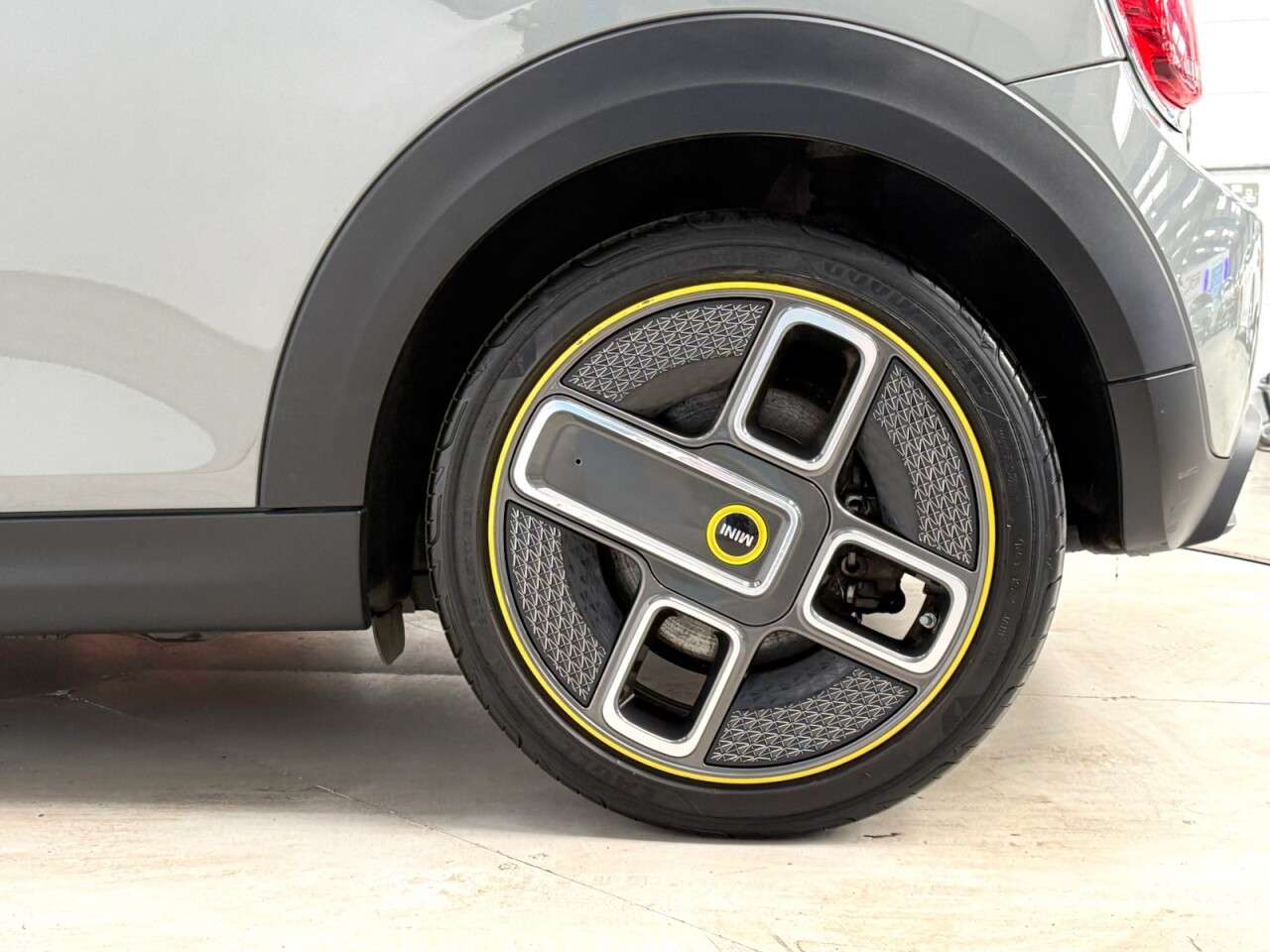 2020 MINI ELECTRIC HATCH 2020 MINI ELECTRIC HATCH