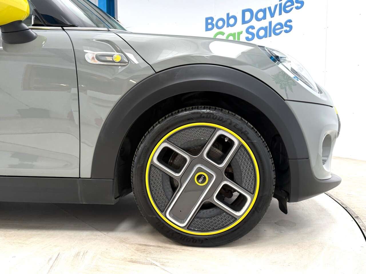 2020 MINI ELECTRIC HATCH 2020 MINI ELECTRIC HATCH