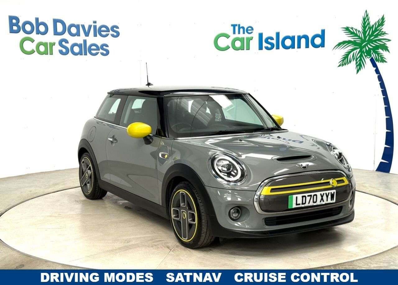 A 2020 MINI ELECTRIC HATCH Cooper SE 32.6kWh Level 1 Hatchback 3dr Electric Auto (184 ps) Absolutely G A 2020 MINI ELECTRIC HATCH Cooper SE 32.6kWh Level 1 Hatchback 3dr Electric Auto (184 ps) Absolutely G