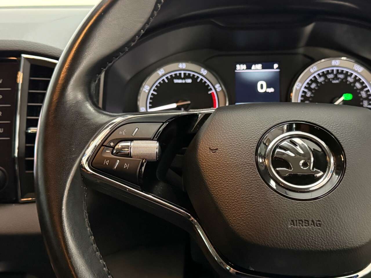 2020 SKODA KAROQ 2020 SKODA KAROQ