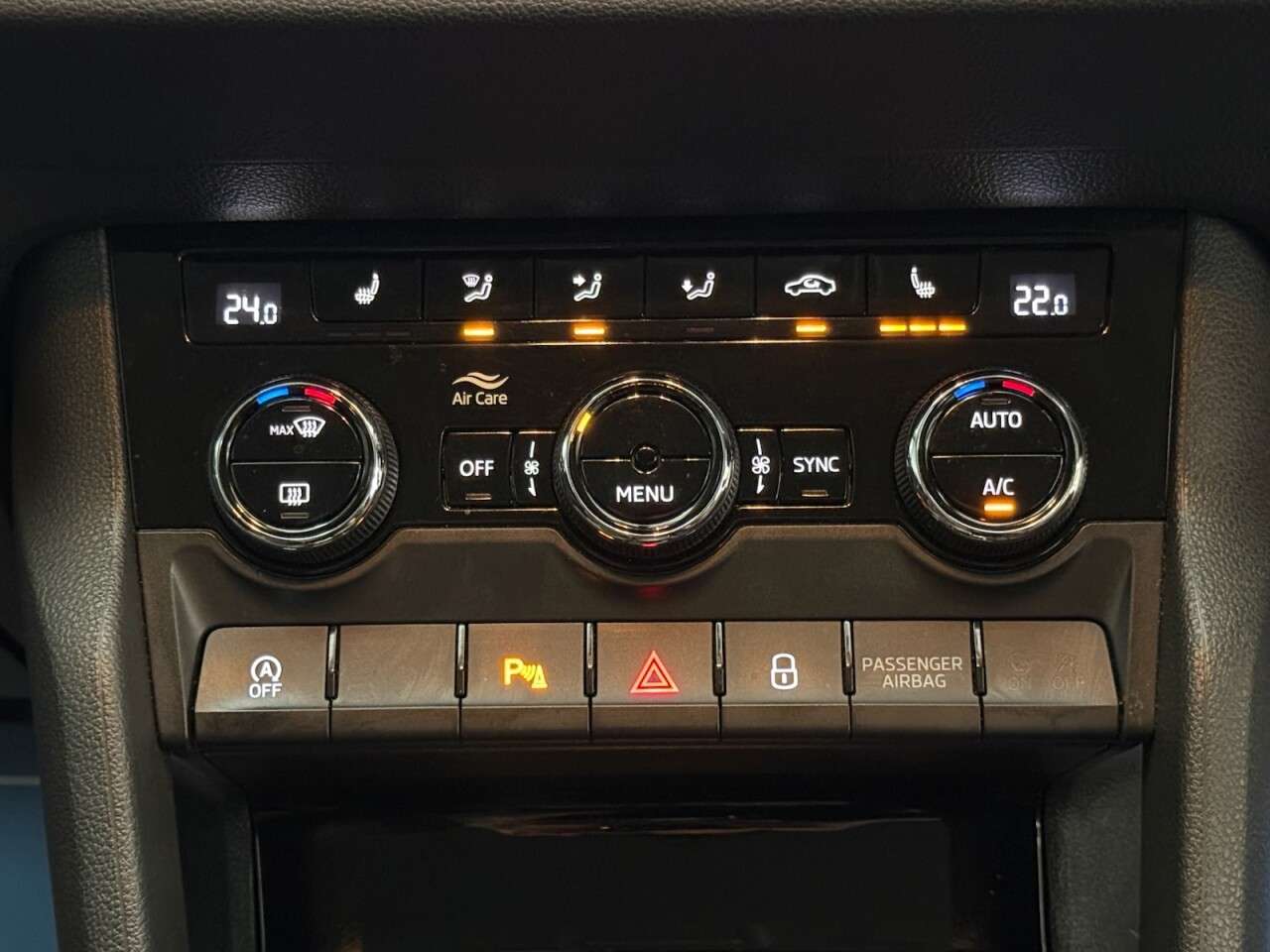 2020 SKODA KAROQ 2020 SKODA KAROQ