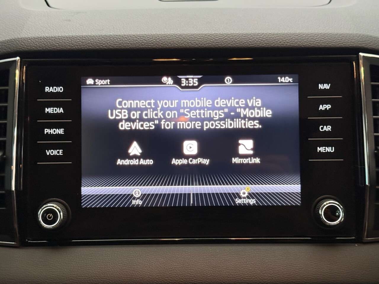 2020 SKODA KAROQ 2020 SKODA KAROQ
