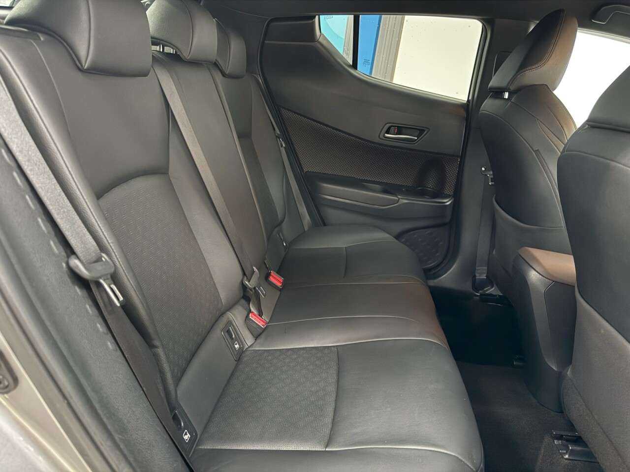 2018 TOYOTA C-HR 2018 TOYOTA C-HR