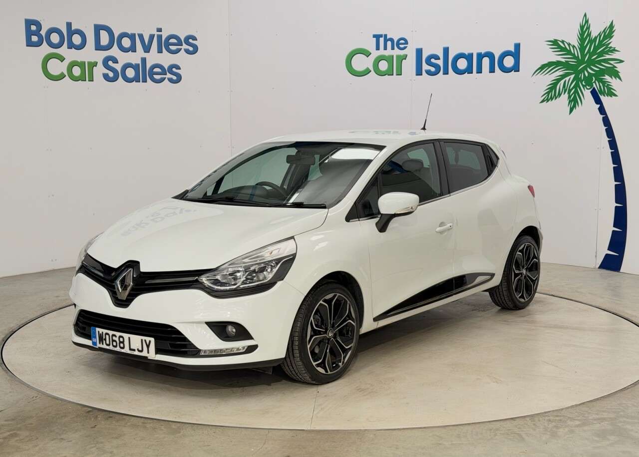 A 2019 RENAULT CLIO 0.9 TCe Iconic Hatchback 5dr Petrol Manual Euro 6 (s/s) (90 ps) Cruise Cont A 2019 RENAULT CLIO 0.9 TCe Iconic Hatchback 5dr Petrol Manual Euro 6 (s/s) (90 ps) Cruise Cont