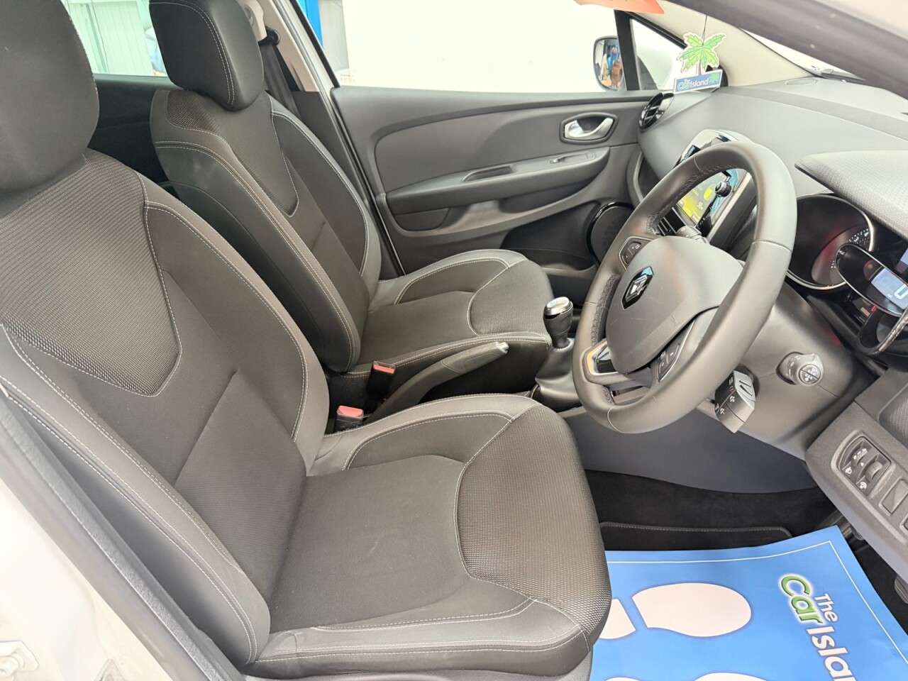 2019 RENAULT CLIO 2019 RENAULT CLIO