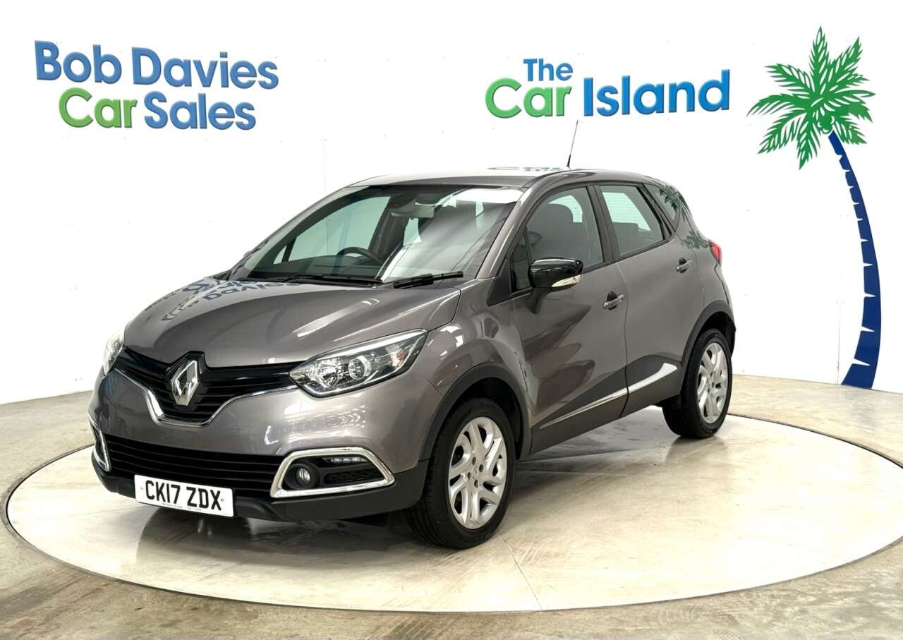 A 2017 RENAULT CAPTUR 0.9 TCe ENERGY Dynamique Nav SUV 5dr Petrol Manual Euro 6 (s/s) (90 ps) FUL A 2017 RENAULT CAPTUR 0.9 TCe ENERGY Dynamique Nav SUV 5dr Petrol Manual Euro 6 (s/s) (90 ps) FUL