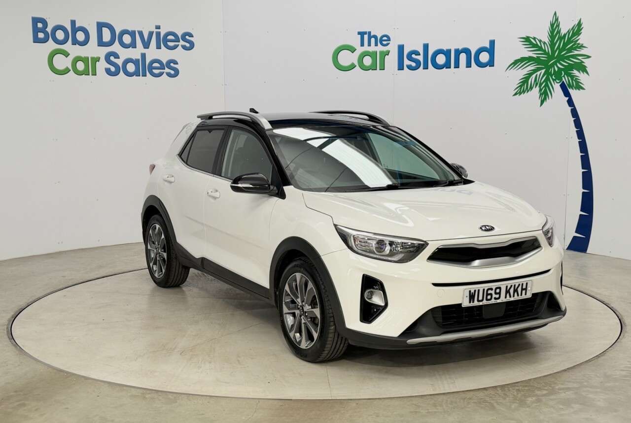 A 2019 KIA STONIC 1.0 T-GDi 4 SUV 5dr Petrol Manual Euro 6 (s/s) (118 bhp) SATNAV, CarPlay & A 2019 KIA STONIC 1.0 T-GDi 4 SUV 5dr Petrol Manual Euro 6 (s/s) (118 bhp) SATNAV, CarPlay &