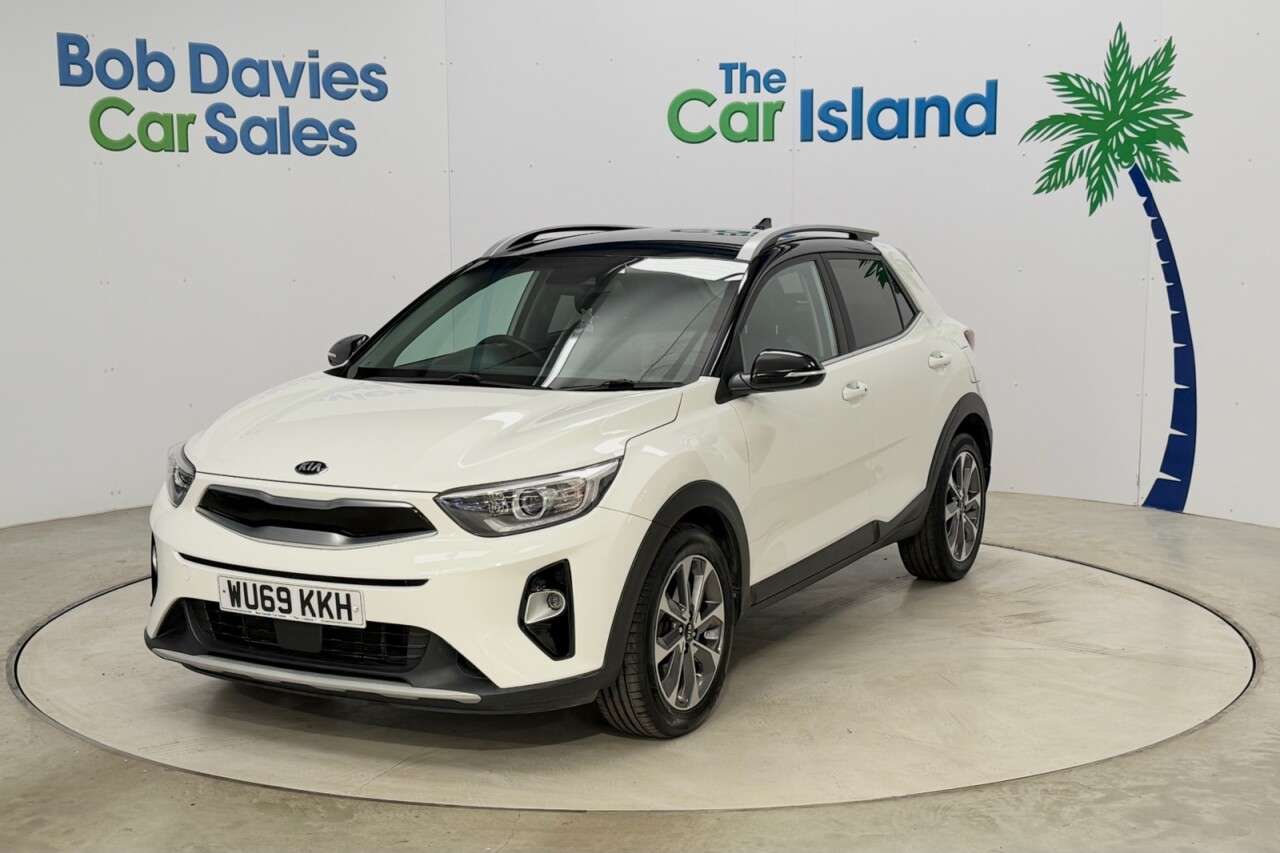 A 2019 KIA STONIC 1.0 T-GDi 4 SUV 5dr Petrol Manual Euro 6 (s/s) (118 bhp) SATNAV, CarPlay & A 2019 KIA STONIC 1.0 T-GDi 4 SUV 5dr Petrol Manual Euro 6 (s/s) (118 bhp) SATNAV, CarPlay &