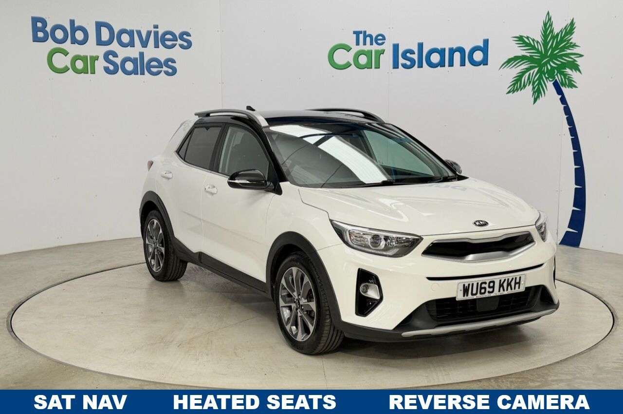 A 2019 KIA STONIC 1.0 T-GDi 4 SUV 5dr Petrol Manual Euro 6 (s/s) (118 bhp) SATNAV, CarPlay & A 2019 KIA STONIC 1.0 T-GDi 4 SUV 5dr Petrol Manual Euro 6 (s/s) (118 bhp) SATNAV, CarPlay &