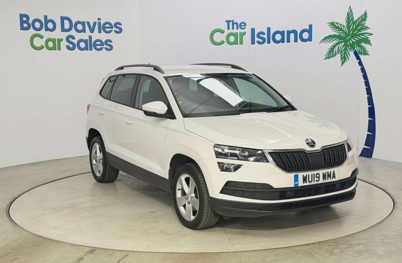 A 2019 SKODA KAROQ 1.5 TSI ACT SE SUV 5dr Petrol Manual Euro 6 (s/s) (150 ps) Dual Climate, Sp A 2019 SKODA KAROQ 1.5 TSI ACT SE SUV 5dr Petrol Manual Euro 6 (s/s) (150 ps) Dual Climate, Sp
