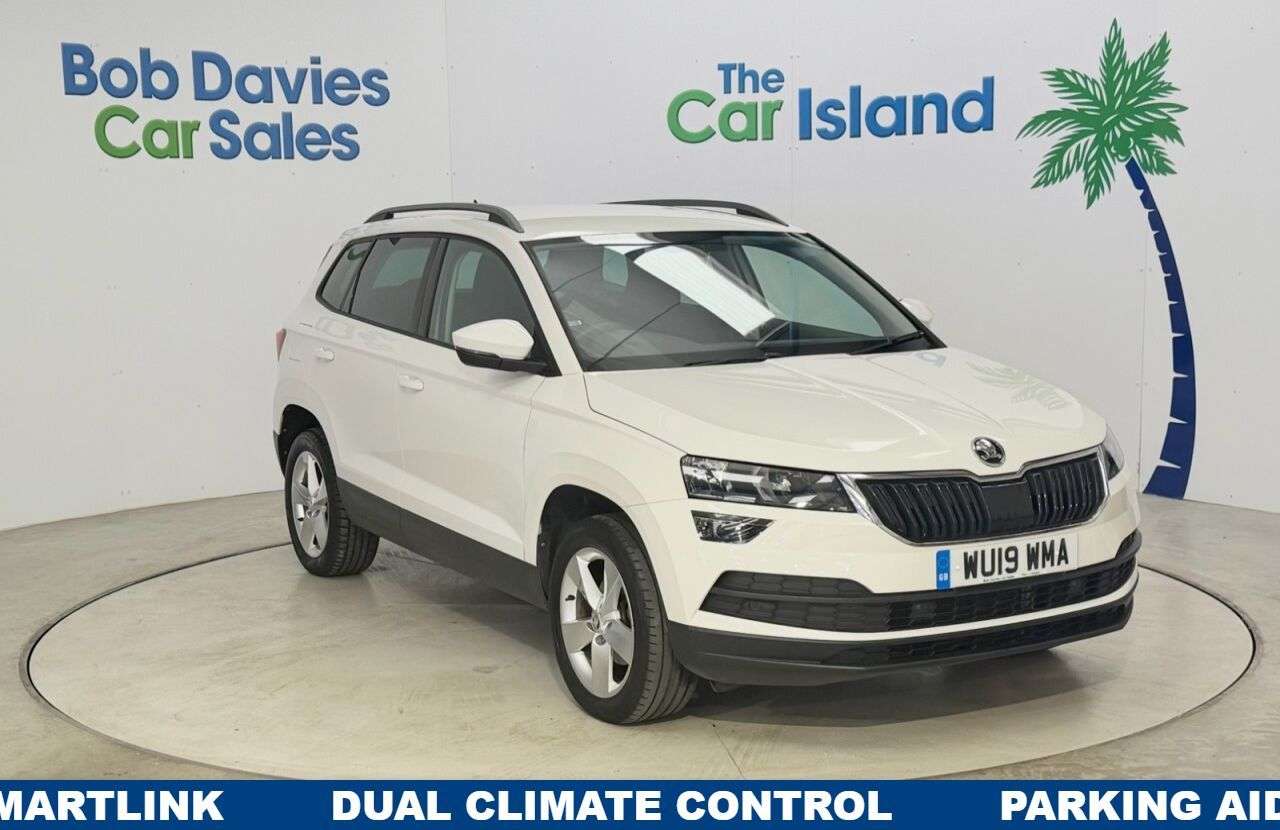 A 2019 SKODA KAROQ 1.5 TSI ACT SE SUV 5dr Petrol Manual Euro 6 (s/s) (150 ps) Dual Climate, Sp A 2019 SKODA KAROQ 1.5 TSI ACT SE SUV 5dr Petrol Manual Euro 6 (s/s) (150 ps) Dual Climate, Sp