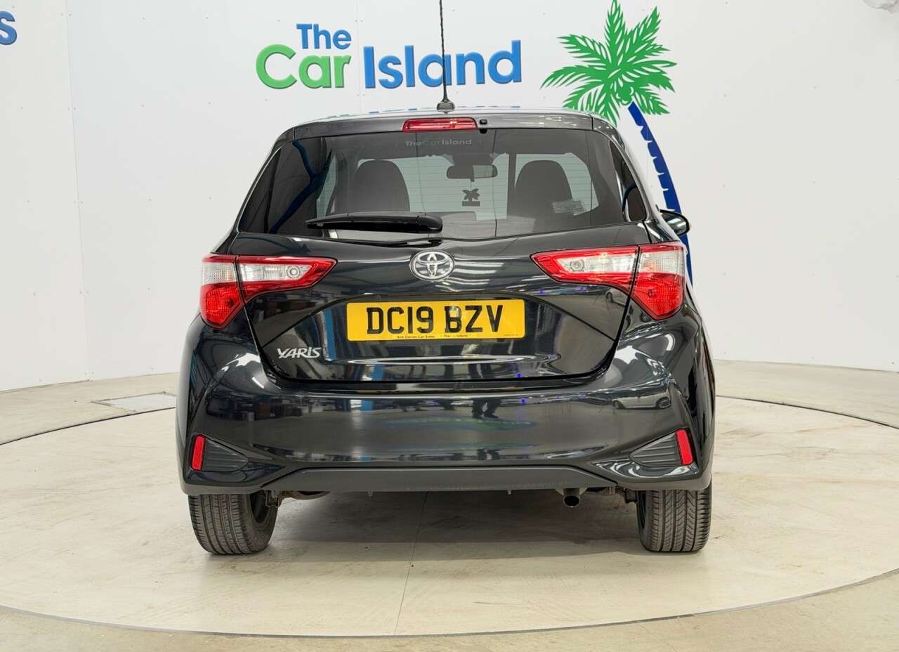 2019 TOYOTA YARIS 2019 TOYOTA YARIS