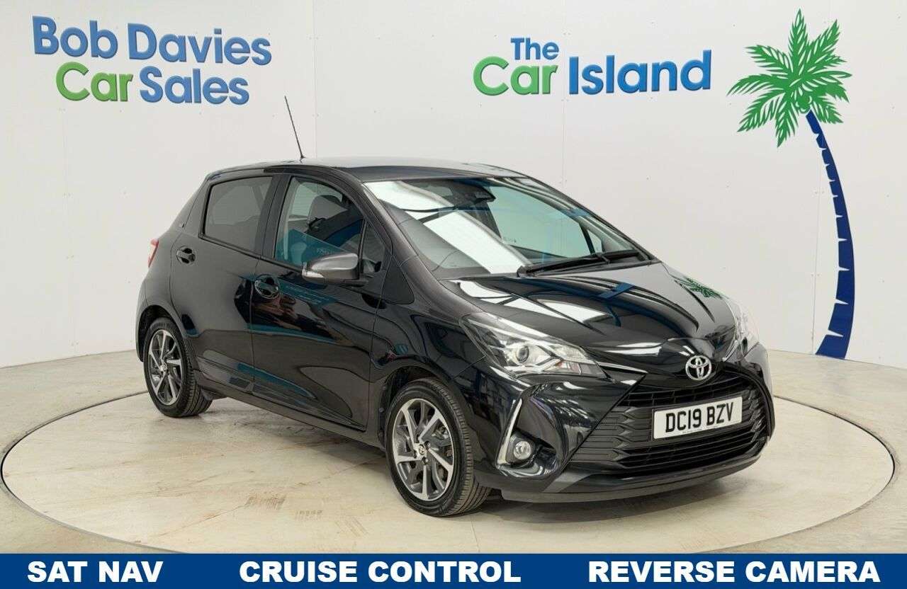 A 2019 TOYOTA YARIS 1.5 VVT-i Y20 Hatchback 5dr Petrol Manual Euro 6 (111 ps) Reverse Camera, C A 2019 TOYOTA YARIS 1.5 VVT-i Y20 Hatchback 5dr Petrol Manual Euro 6 (111 ps) Reverse Camera, C