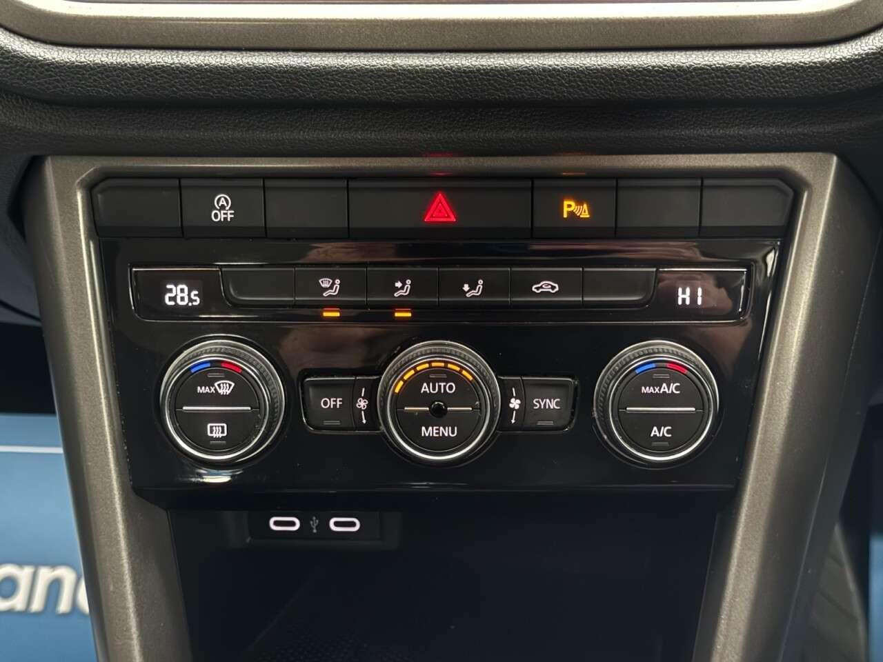 2021 VOLKSWAGEN T-ROC 2021 VOLKSWAGEN T-ROC