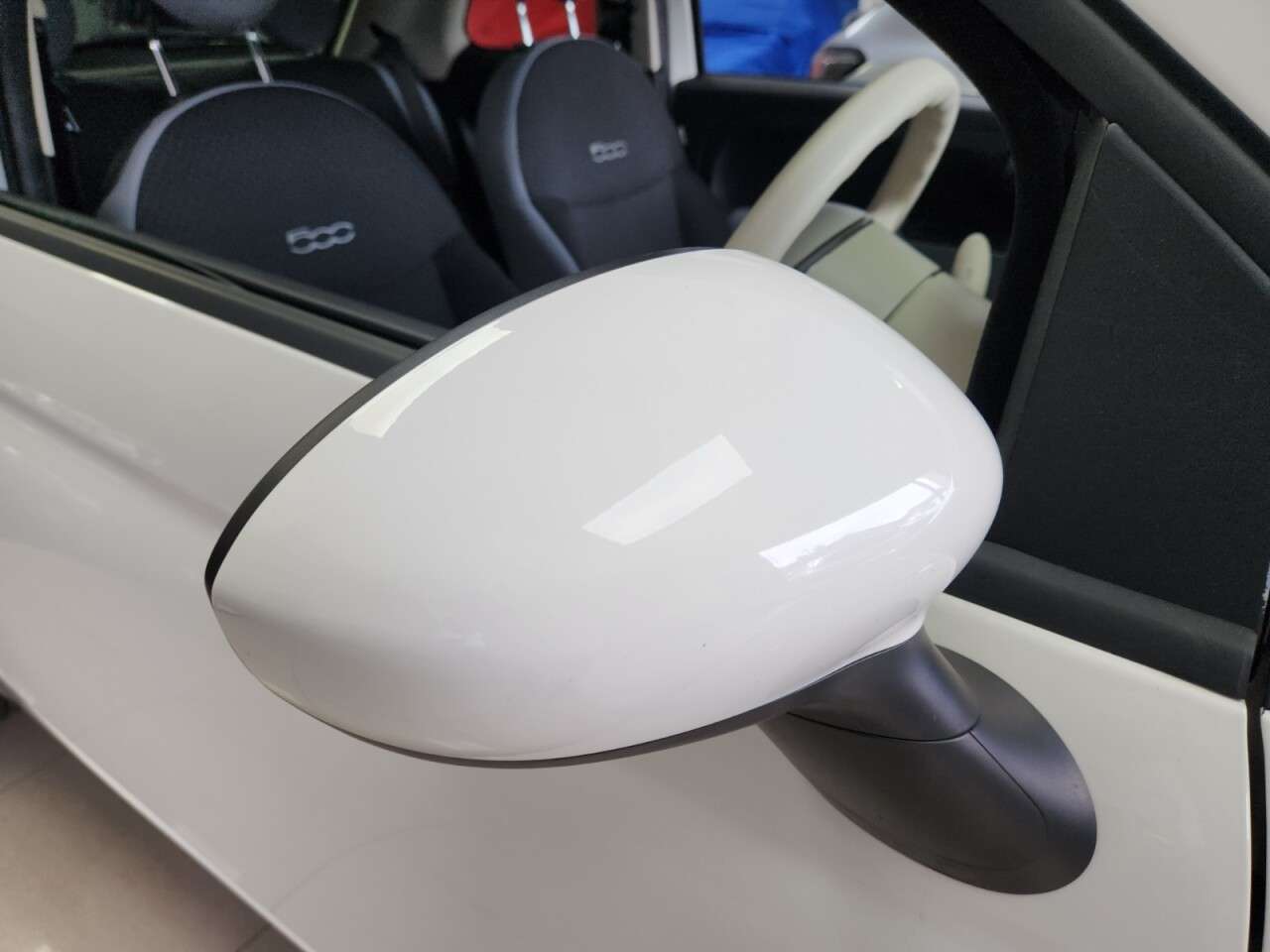 2018 FIAT 500 2018 FIAT 500