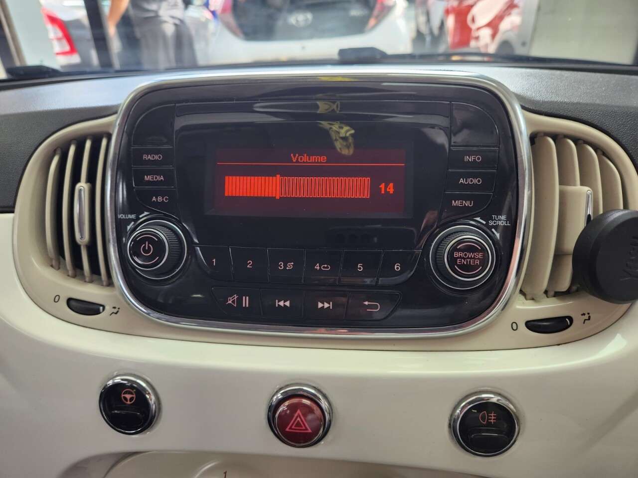 2018 FIAT 500 2018 FIAT 500