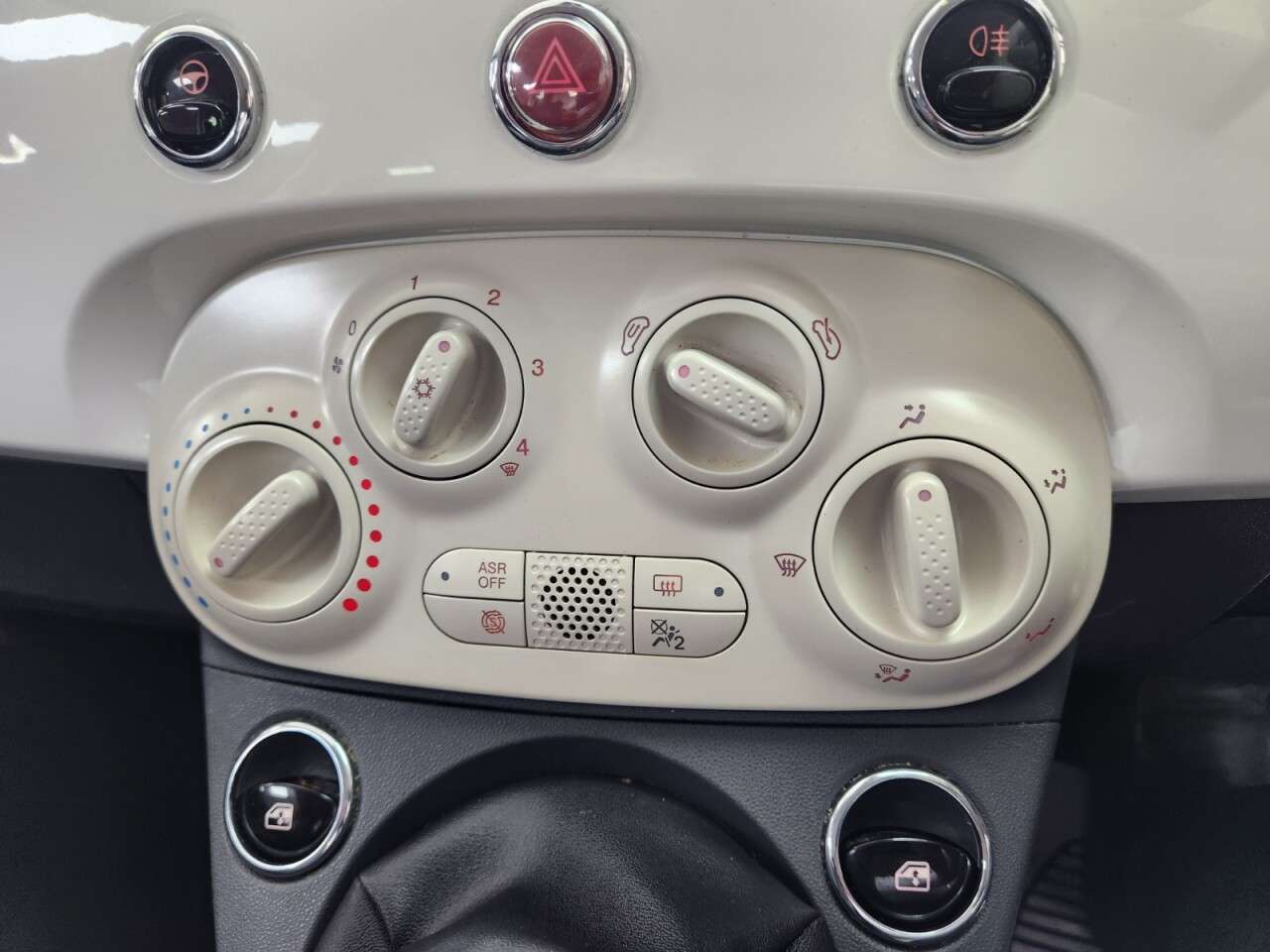 2018 FIAT 500 2018 FIAT 500