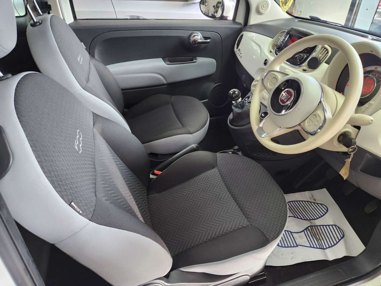 2018 FIAT 500 2018 FIAT 500