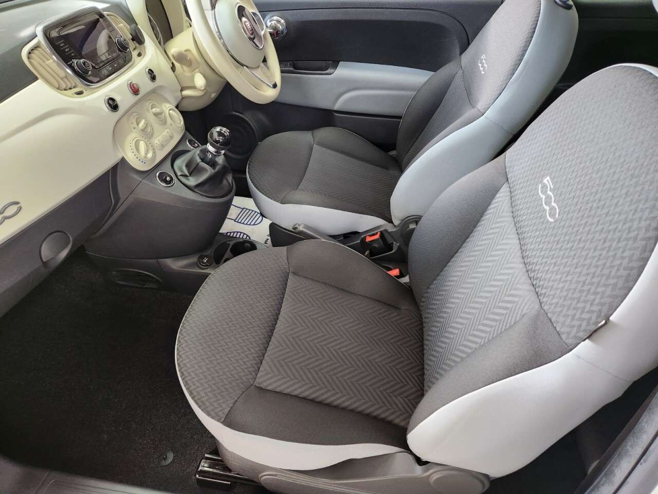 2018 FIAT 500 2018 FIAT 500