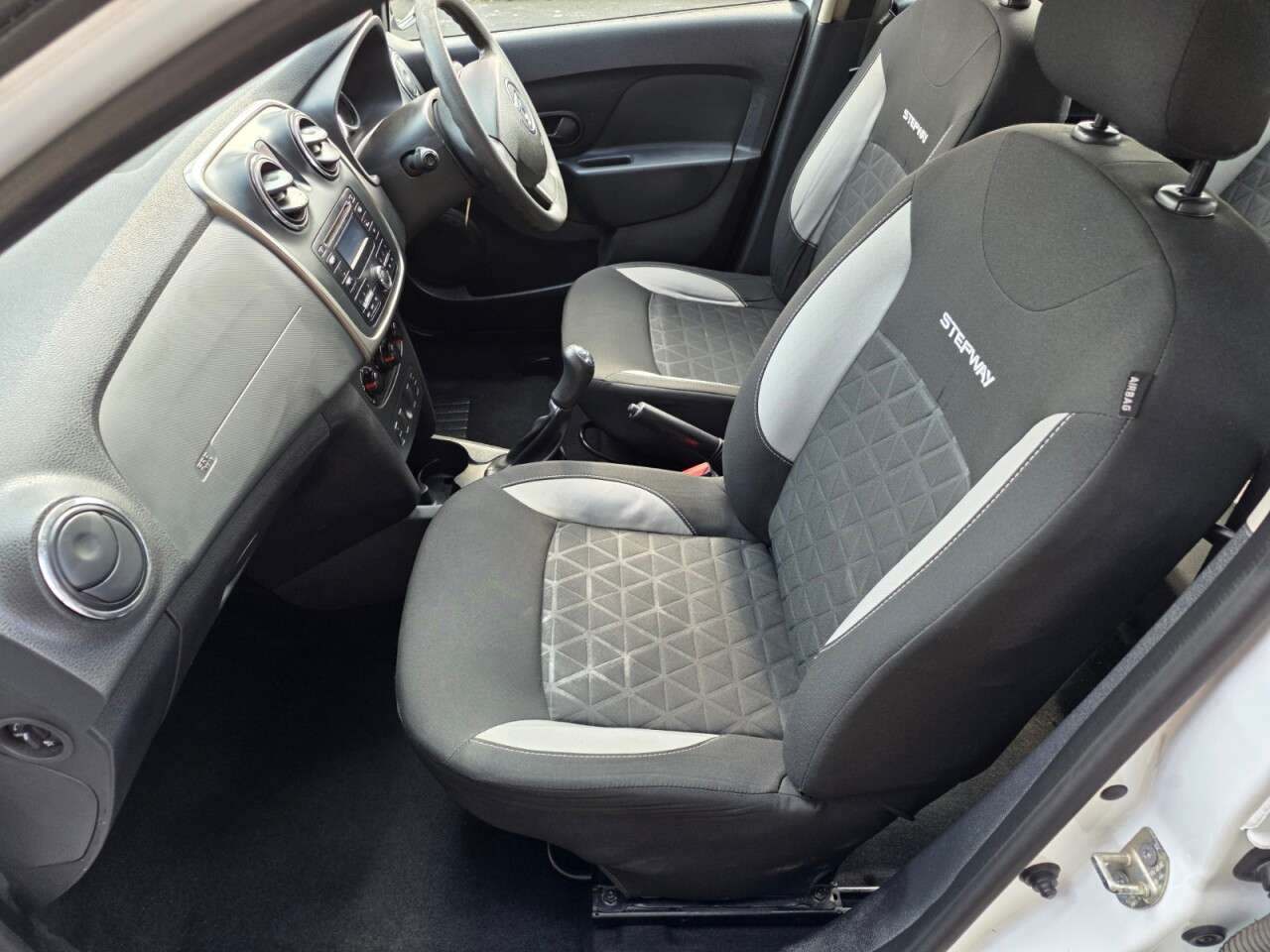 2016 DACIA SANDERO STEPWAY 2016 DACIA SANDERO STEPWAY