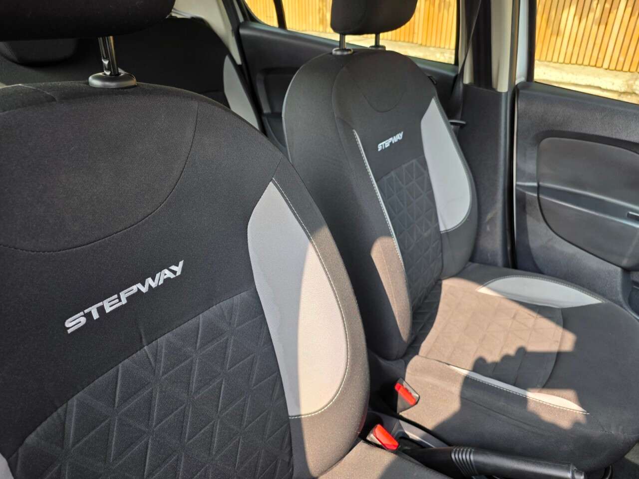 2016 DACIA SANDERO STEPWAY 2016 DACIA SANDERO STEPWAY