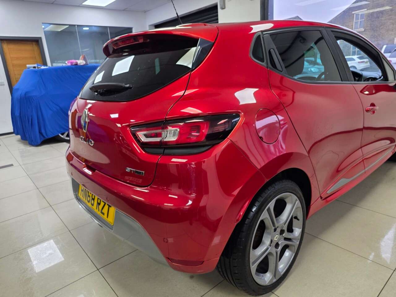 2018 RENAULT CLIO 2018 RENAULT CLIO