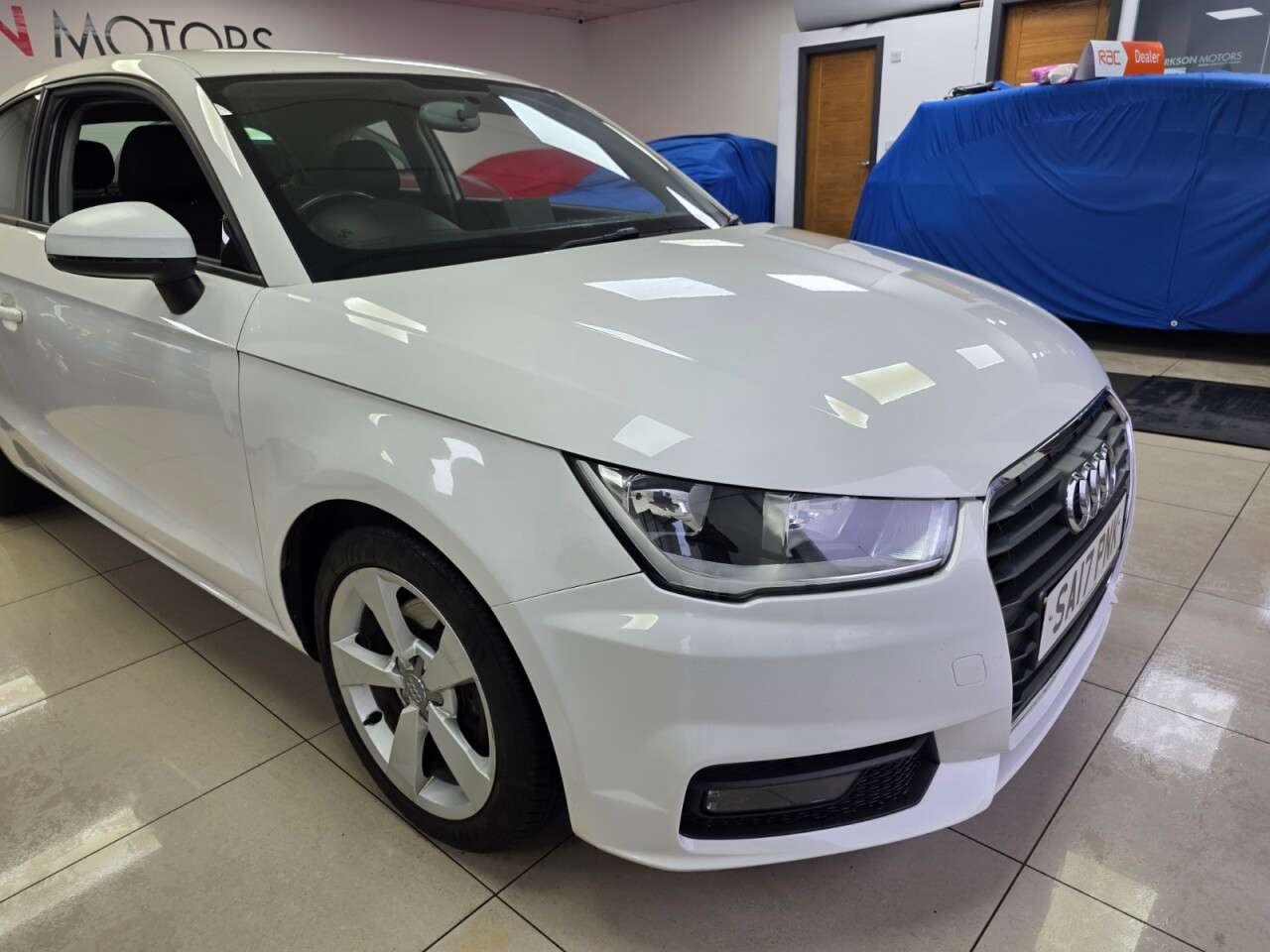 2017 AUDI A1 2017 AUDI A1