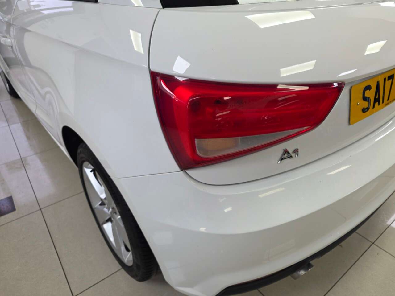 2017 AUDI A1 2017 AUDI A1