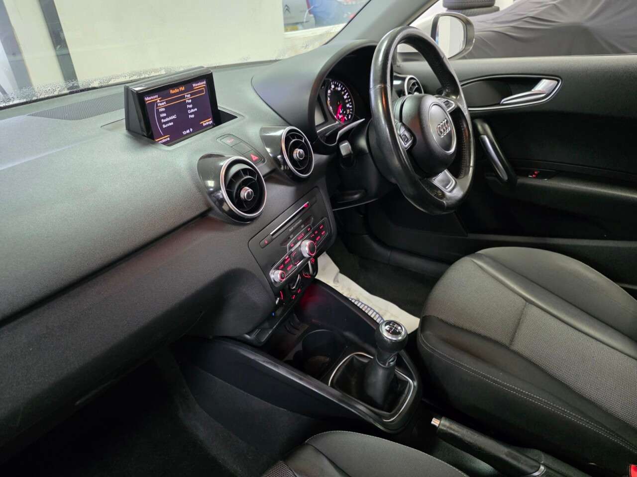 2017 AUDI A1 2017 AUDI A1